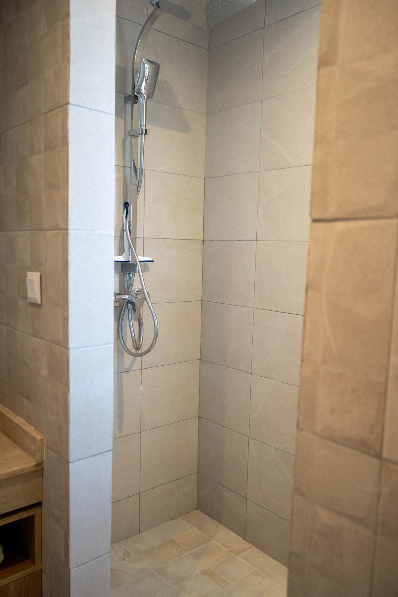 Magnifique Appartement Moderne De 2 Chambres Avec Piscine A 10 Min Du Centre De Marrakech Marraquexe Exterior foto