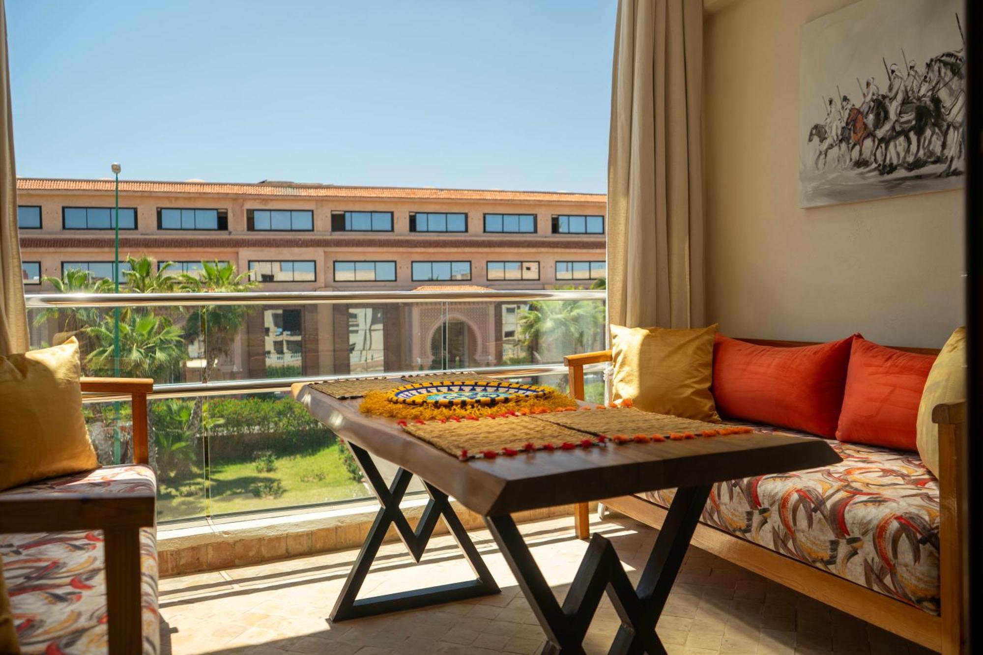 Magnifique Appartement Moderne De 2 Chambres Avec Piscine A 10 Min Du Centre De Marrakech Marraquexe Exterior foto